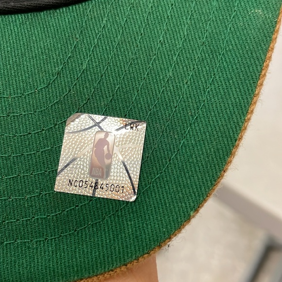 Philadelphia 76ers NBA Snapback - Picture 4 of 6